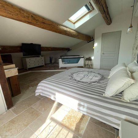 Appartement De Charme Sud Luberon Classe 4 Etoiles Puyvert Kültér fotó